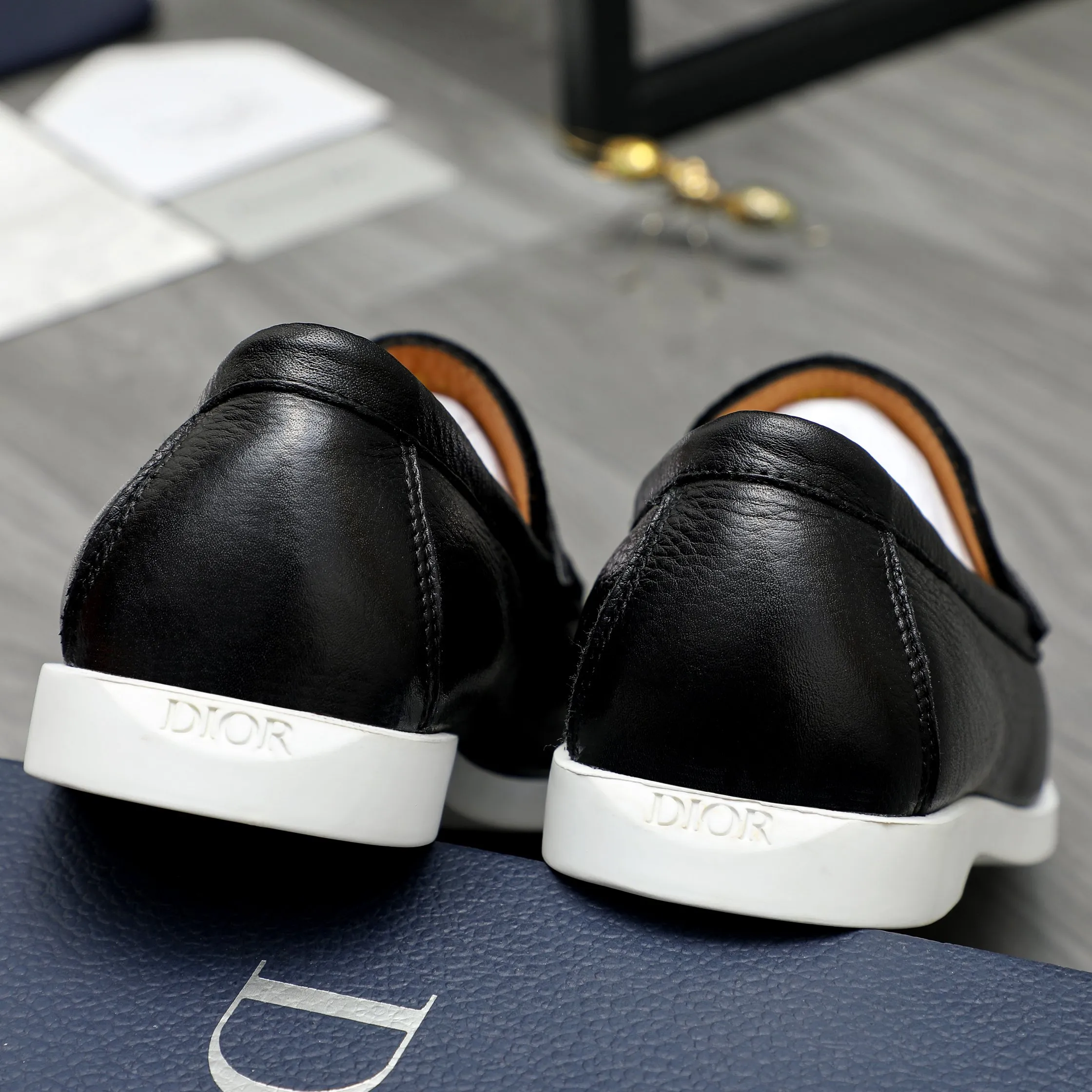 Men's shoes 💰460 Product trademark: Dior "Dior" casual slip-on leather shoes Regular size: 39-44 Product material: Selected pebbled cowhide upper, cowhide lining, rubber outsole